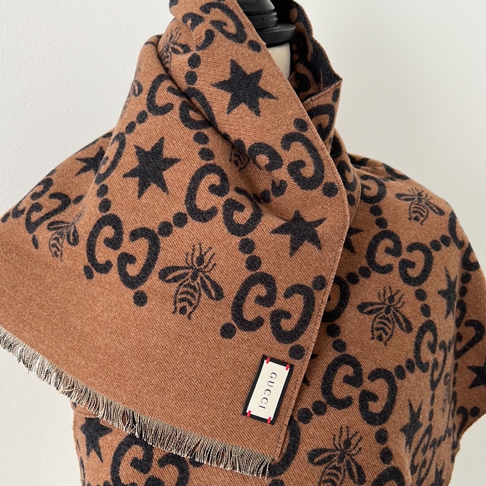 Gucci scarf